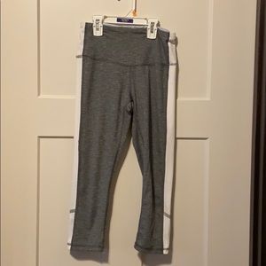 grey and white capri legging
